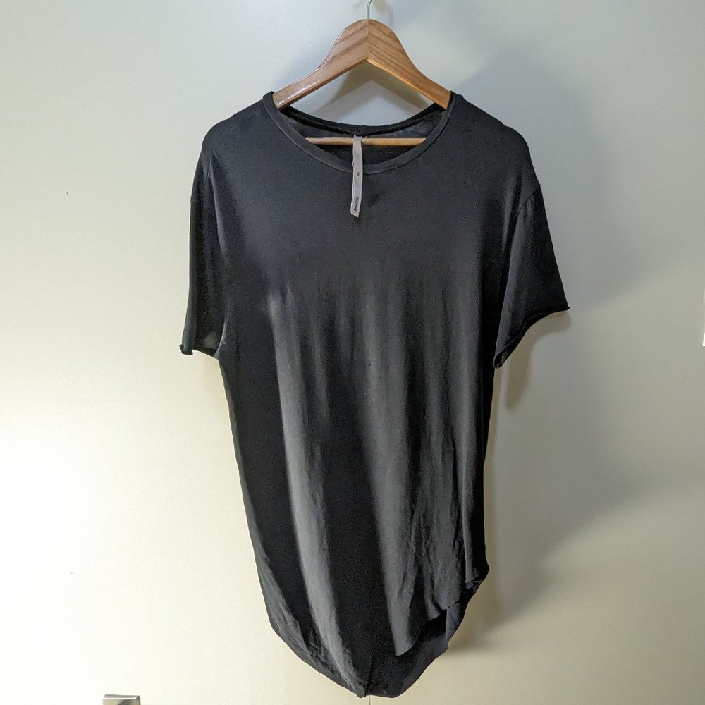 VoidtheBrand Mens Black Short Sleeve First Layer Extra Long Shirt Size Medium